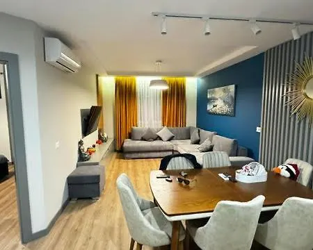 Apartment's Apartamento Golem (Tirana)